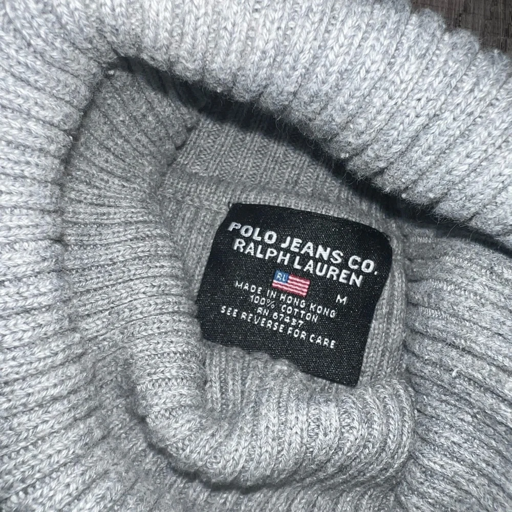 Polo by Ralph Lauren Light Gray Ribbed Turtleneck Sweater with RL Flag Logo - Picture 9 of 9